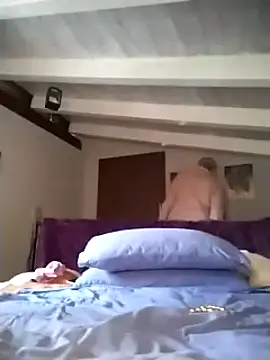 Snapshot of divinaerotica chatting on November 30, 1:37 pm divinaerotica online show from November 30, 1:37 pm