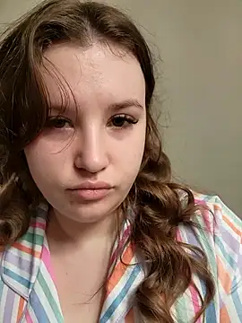 MrsJess online show from April 21, 4:12 pm