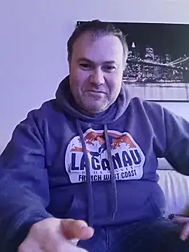 Snapshot of Pourleplasirs chatting on February 26, 3:08 pm Pourleplasirs online show from February 26, 3:08 pm