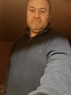 Snapshot of Pourleplasirs chatting on March 2, 11:20 pm Pourleplasirs online show from March 2, 11:20 pm