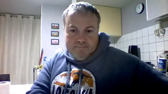 Snapshot of Pourleplasirs chatting on November 14, 10:40 pm Pourleplasirs online show from November 14, 10:40 pm