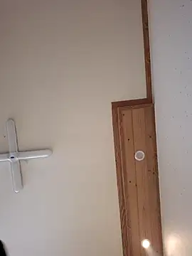 Tyyyggjju online show from November 27, 8:16 am