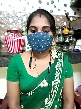 Snapshot of Tamil_roja17 chatting on November 12, 5:35 pm Tamil roja17 online show from November 12, 5:35 pm