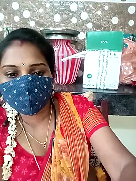 Snapshot of Tamil_roja17 chatting on November 15, 3:04 am Tamil roja17 online show from November 15, 3:04 am