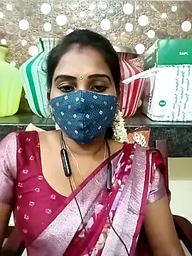 Snapshot of Tamil_roja17 chatting on November 15, 5:20 pm Tamil roja17 online show from November 15, 5:20 pm