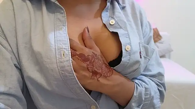 Snapshot of MISS_MYRA chatting on February 12, 5:30 pm MISS MYRA online show from February 12, 5:30 pm