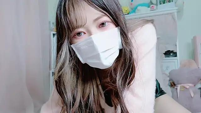 Snapshot of Megu-mimi chatting on March 11, 4:18 pm Megu-mimi online show from March 11, 4:18 pm