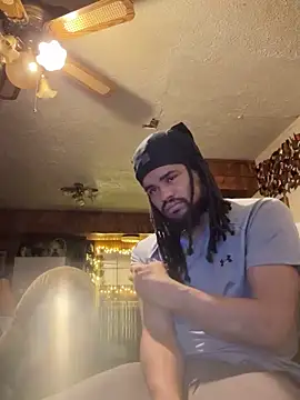 Snapshot of B3-Dindles chatting on January 6, 8:51 am B3-Dindles online show from January 6, 8:51 am