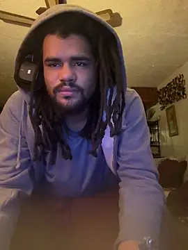 Snapshot of B3-Dindles chatting on March 9, 5:00 am B3-Dindles online show from March 9, 5:00 am