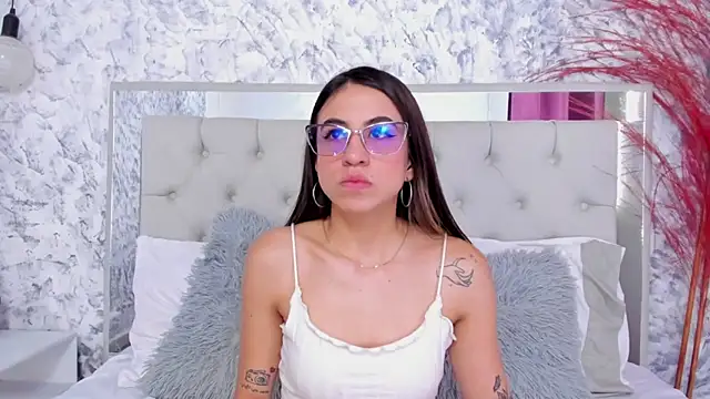 Ariana greenblat online show from November 19, 4:18 pm