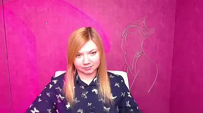 Snapshot of Lola_moree chatting on March 3, 12:27 pm Lola moree online show from March 3, 12:27 pm