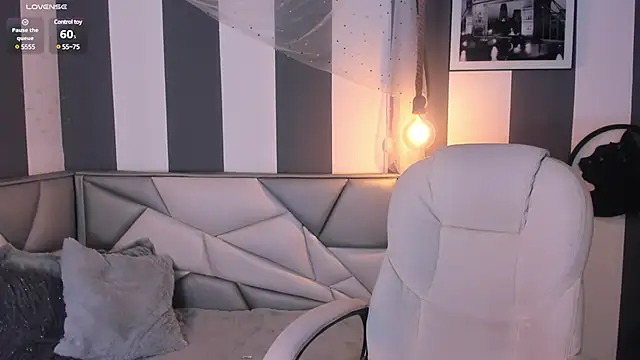 Snapshot of Salome__evans chatting on February 4, 1:27 pm Salome evans online show from February 4, 1:27 pm