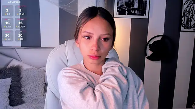 Snapshot of Salome__evans chatting on February 25, 1:28 pm Salome evans online show from February 25, 1:28 pm