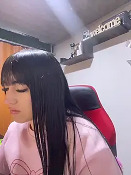 Snapshot of Melody_rousse_ chatting on November 14, 7:34 pm Melody rousse online show from November 14, 7:34 pm