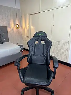 Hadley  online show from January 28, 3:47 am