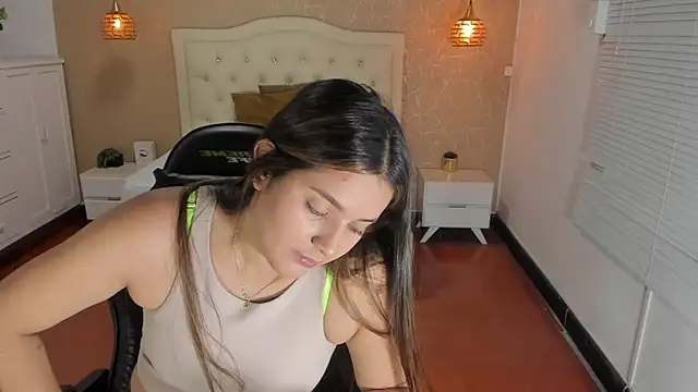 Snapshot of Hadley_ chatting on February 28, 3:40 am Hadley online show from February 28, 3:40 am