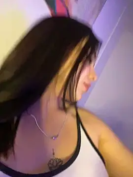 eileensophi online show from February 8, 6:22 am