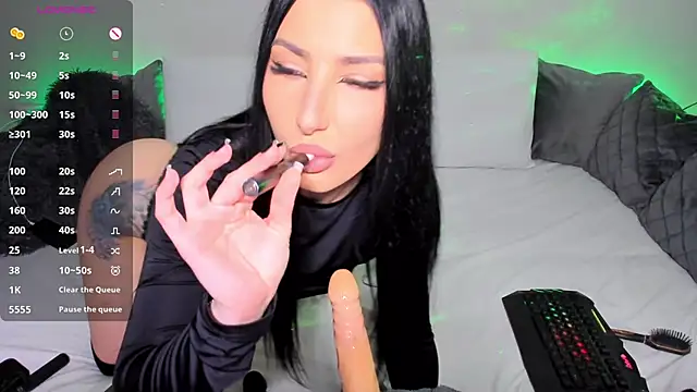 Snapshot of VickyBooXXX chatting on November 29, 1:41 am VickyBooXXX online show from November 29, 1:41 am