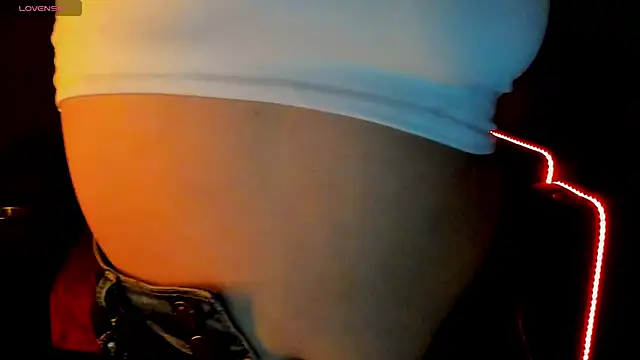 Snapshot of SOPHI_WOLFF chatting on March 15, 10:22 pm SOPHI WOLFF online show from March 15, 10:22 pm