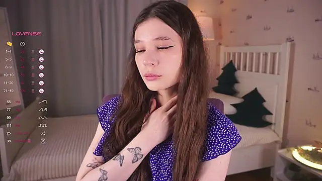 OdetteAven online show from February 3, 6:13 am