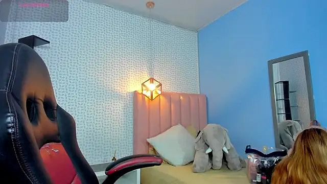 Snapshot of CALANTHELOVE1 chatting on October 18, 3:31 am CALANTHELOVE1 online show from October 18, 3:31 am