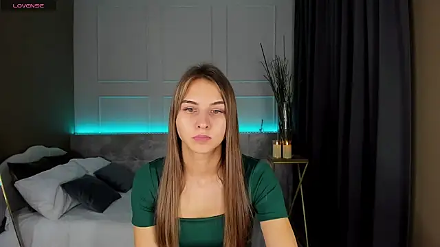 CharmBianca online show from January 31, 9:27 am