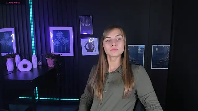 CharmBianca online show from February 8, 5:29 am