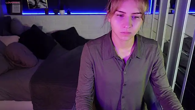 CharmBianca online show from February 22, 5:34 am