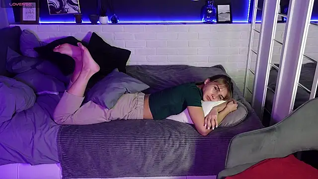 CharmBianca online show from February 22, 11:46 am