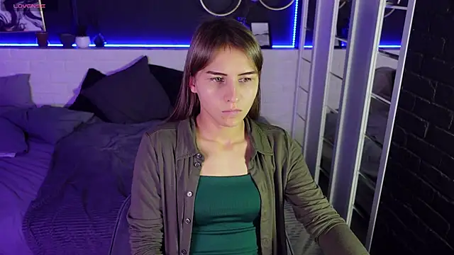 CharmBianca online show from February 23, 9:00 am