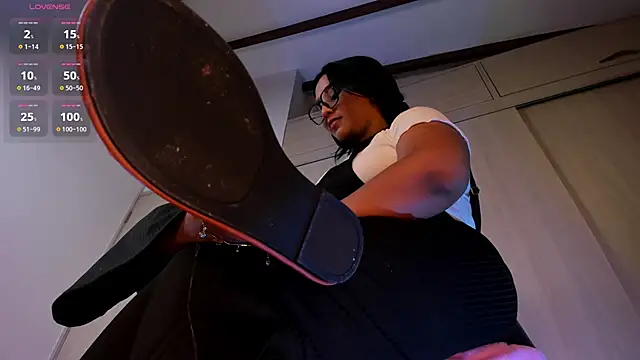 Snapshot of aleya_bliss chatting on September 27, 2:16 am aleya bliss online show from September 27, 2:16 am