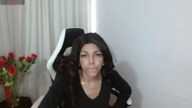 Lunasquirt1985 online show from April 19, 12:15 pm