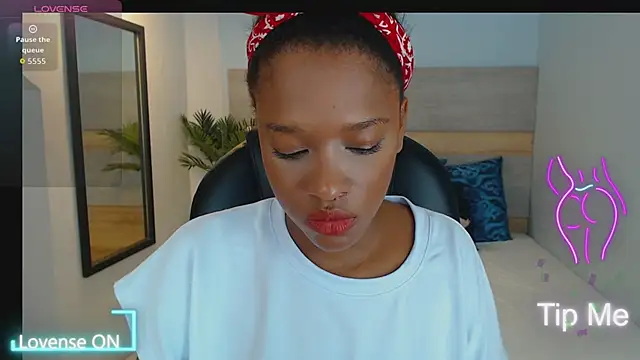 Snapshot of brendathompson_ chatting on September 23, 1:52 am brendathompson online show from September 23, 1:52 am