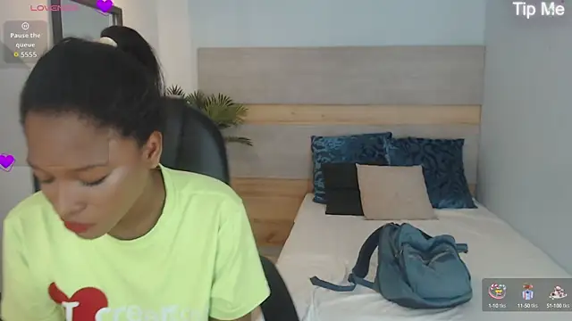 Snapshot of brendathompson_ chatting on September 26, 3:43 am brendathompson online show from September 26, 3:43 am