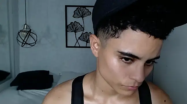 Liiamthompson online show from March 10, 11:16 pm