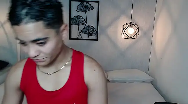 Liiamthompson online show from March 13, 11:51 am