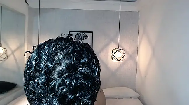 Liiamthompson online show from March 13, 2:55 pm