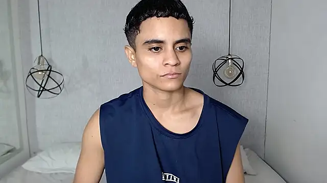 Liiamthompson online show from March 18, 12:14 pm