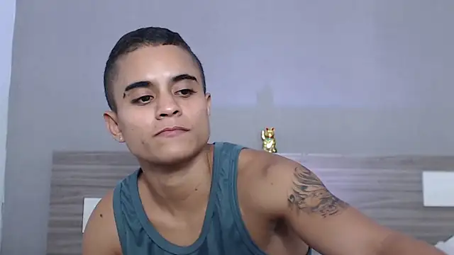 Liiamthompson online show from September 24, 8:34 pm