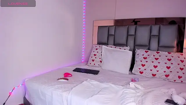 SofiArias online show from February 10, 8:57 pm