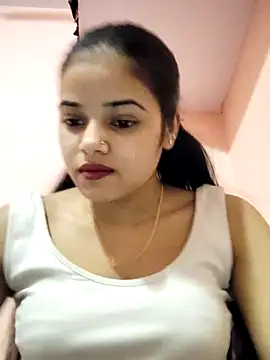 Snapshot of RAYI_123 chatting on December 15, 5:44 am RAYI 123 online show from December 15, 5:44 am