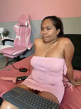 yeikafoxy online show from April 9, 11:26 am