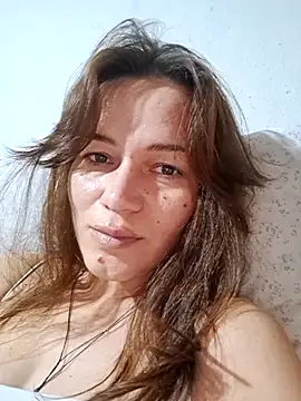 Snapshot of Belladonna253 chatting on December 18, 9:54 pm Belladonna253 online show from December 18, 9:54 pm