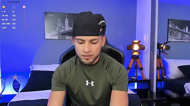 Snapshot of Max_Conor1 chatting on October 8, 3:09 pm Max Conor1 online show from October 8, 3:09 pm