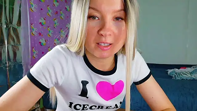 TwerkingCheerleader online show from November 2, 10:50 am