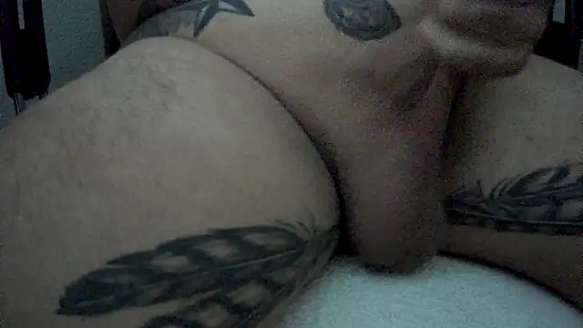 Snapshot of BOOTS chatting on December 13, 1:33 pm BOOTS online show from December 13, 1:33 pm