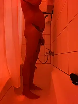 Snapshot of BOOTS chatting on November 13, 8:13 am BOOTS online show from November 13, 8:13 am