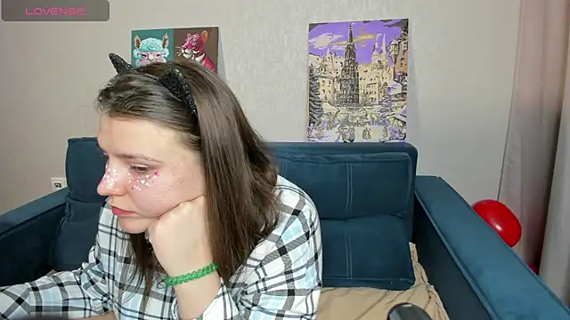 Jenny Jimmy online show from February 28, 8:42 am