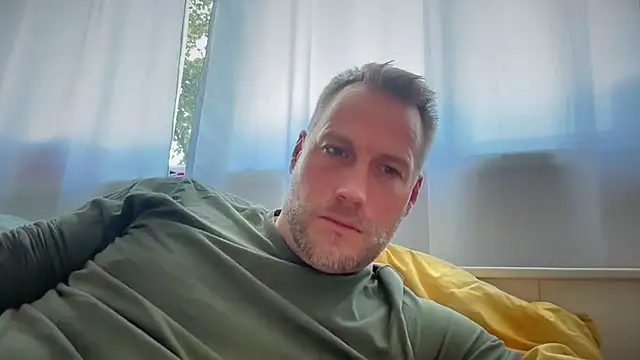 Snapshot of Christian87xxx chatting on September 19, 3:24 pm Christian87xxx online show from September 19, 3:24 pm