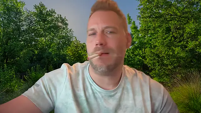 Snapshot of Christian87xxx chatting on September 22, 7:32 am Christian87xxx online show from September 22, 7:32 am